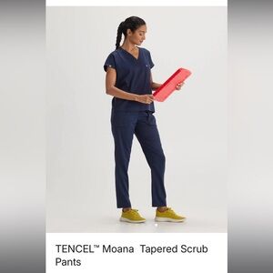 Navy Women's scrub set Mediclo